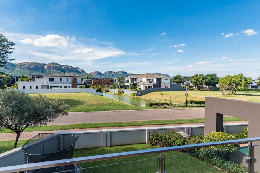 5 Bedroom Property for Sale in Hartebeesfontien AH North West